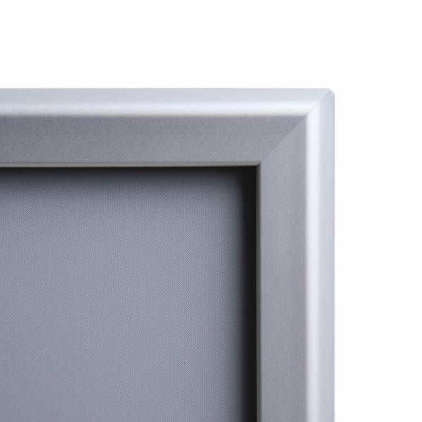 Zatrzaskowa rama plakatowa OWZ 70x100 cm narożnik ostry aluminiowy profil 32 mm
